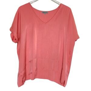 Tutu and Lilli S The Nicki V Neck Short Sleeve Top Pink Oversized